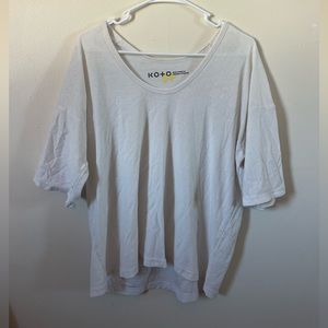 White oversized t-shirt